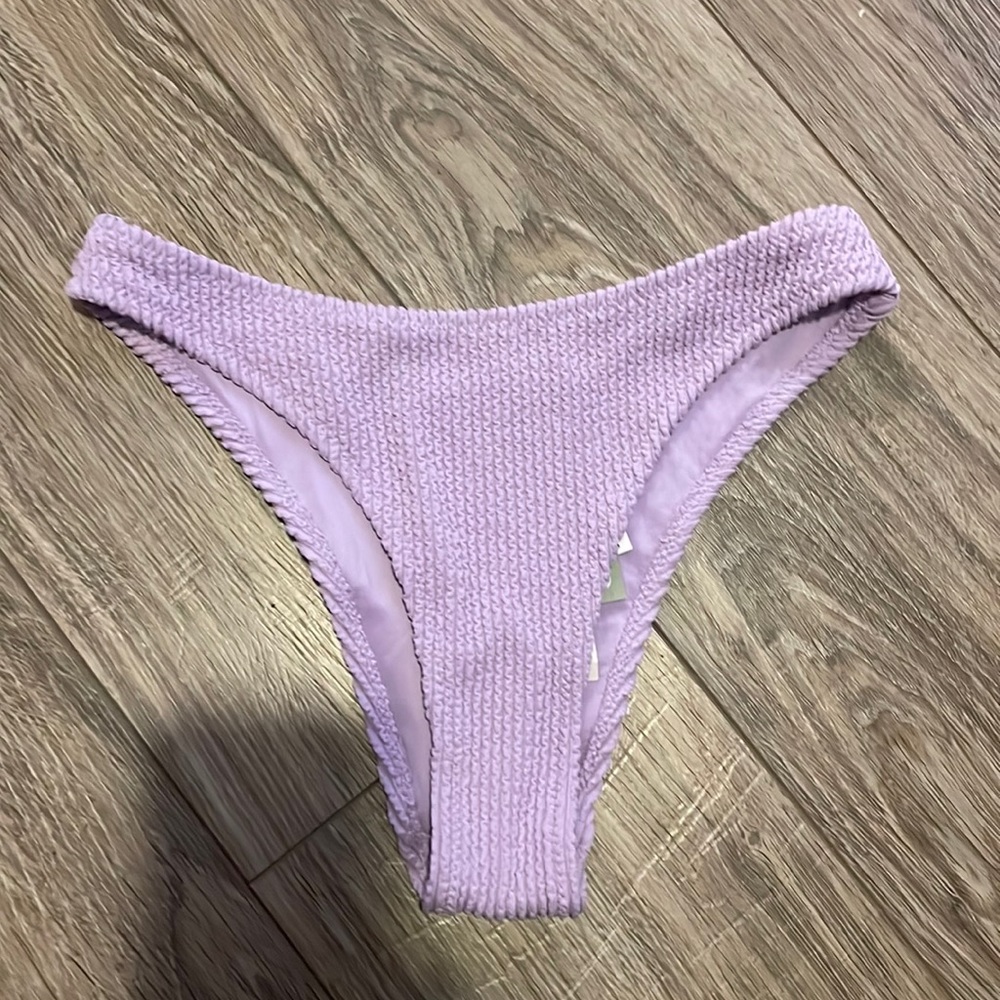 H&M lilac color bikini waffle texture fabric. bottom size 2
